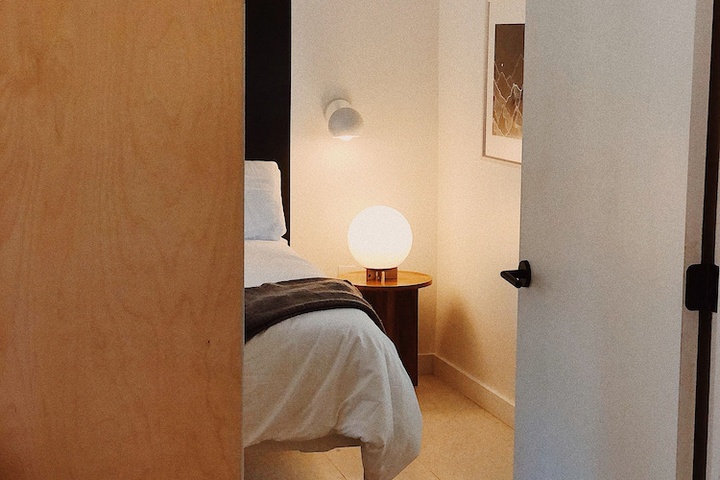 Room 74 of 193