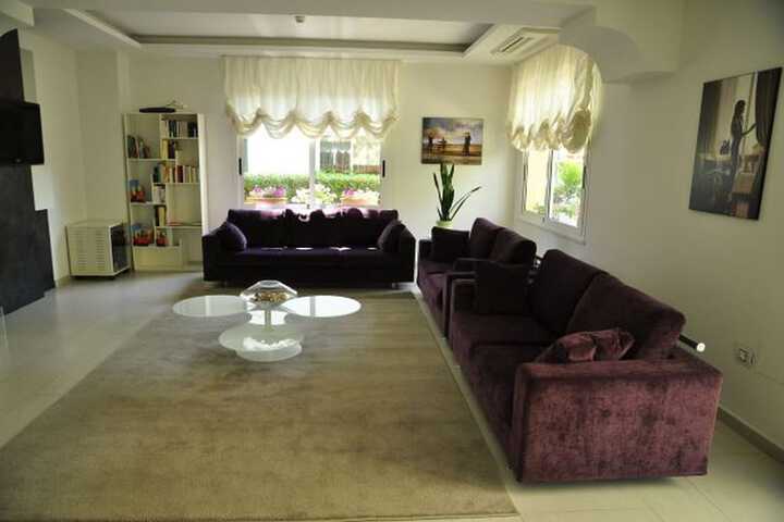 Room 15 of 28