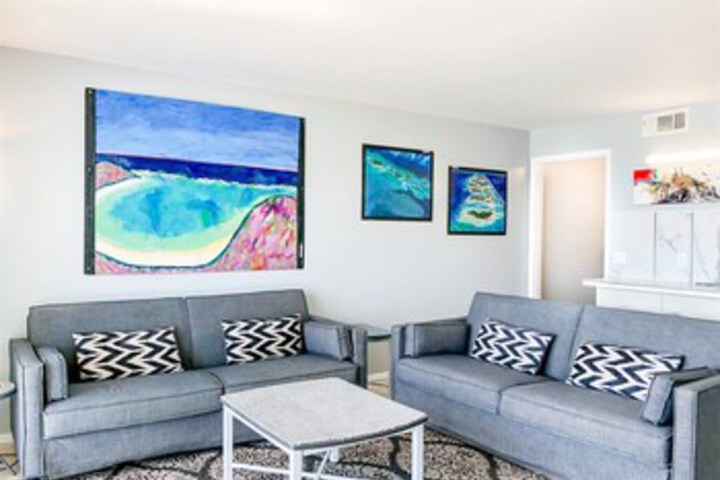 Room 9 of 25