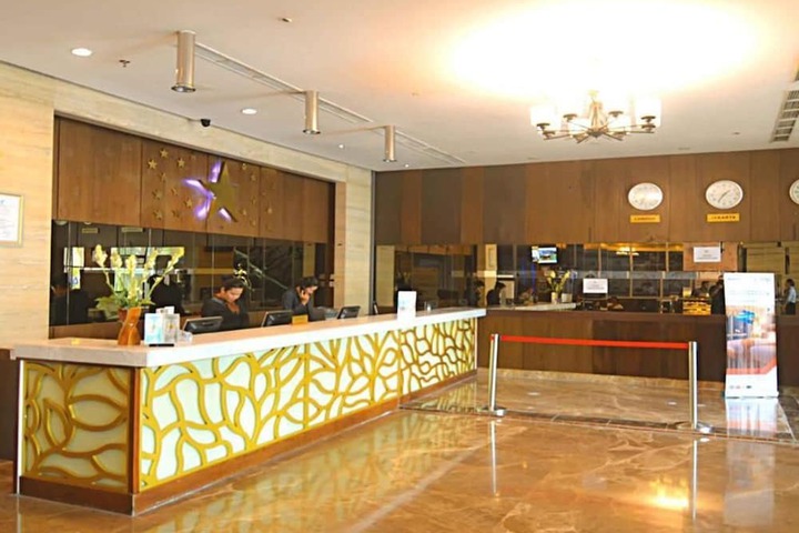 Hotel Interior 4 of 32