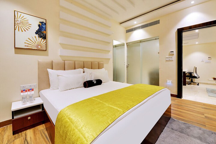 Room 6 of 32