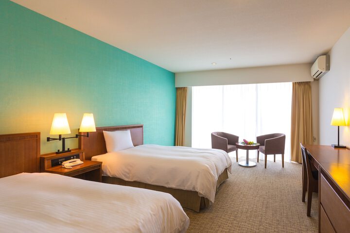 Room 2 of 89