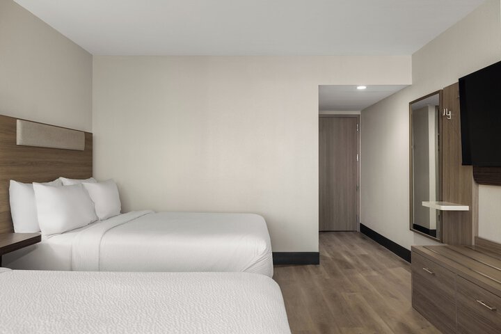 Room 21 of 49