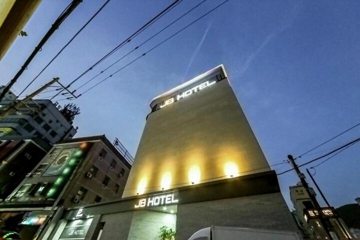 Gimhae Urbang-dong JB Hotel