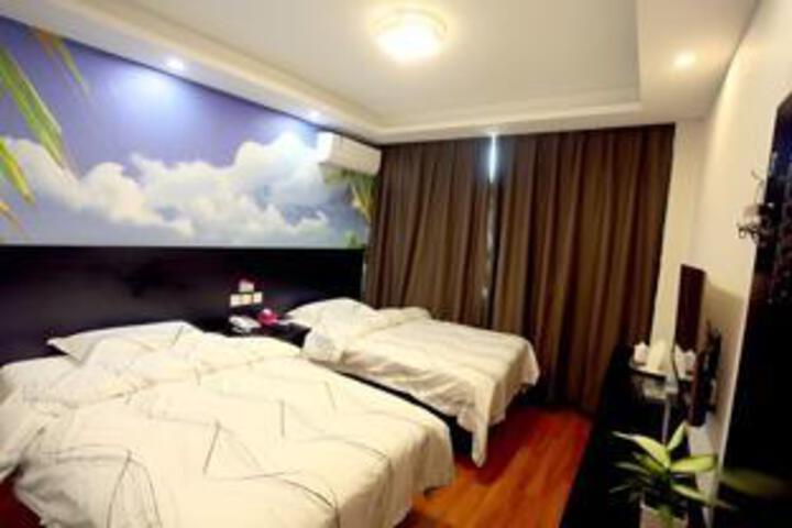 Room 5 of 6