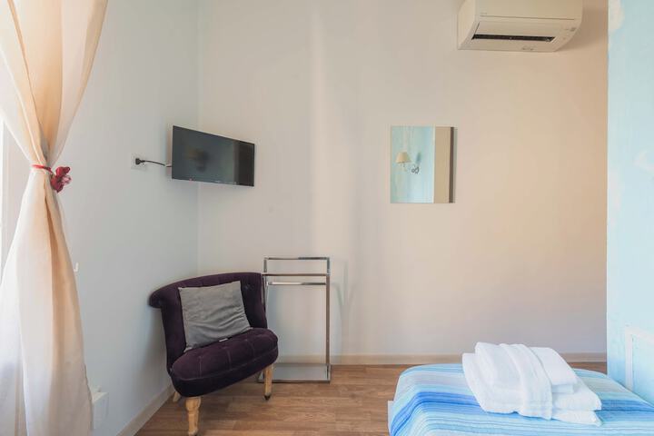 Room 15 of 80