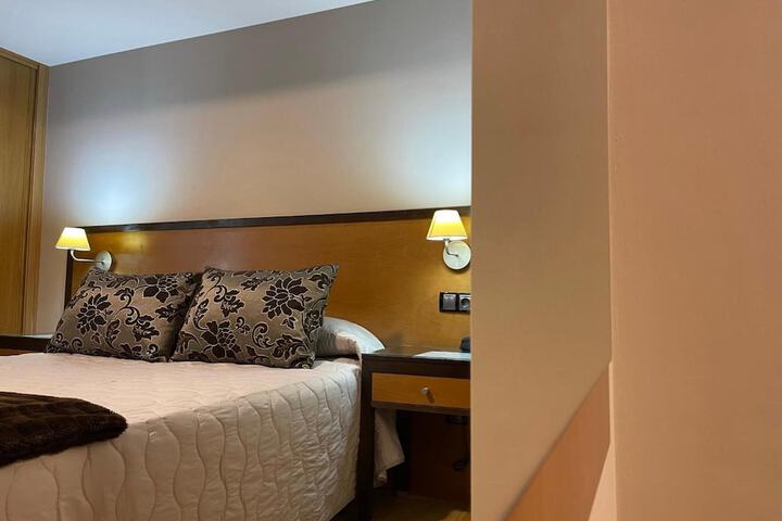 Room 13 of 42