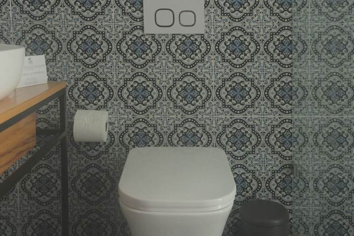 Room 64 of 80