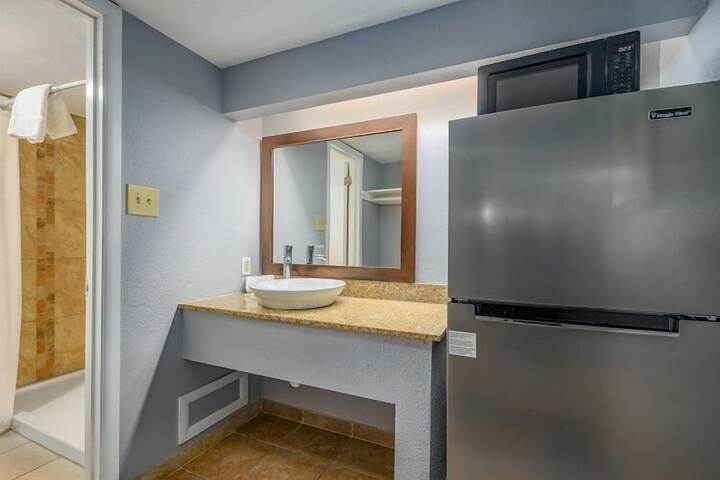 Room 9 of 21