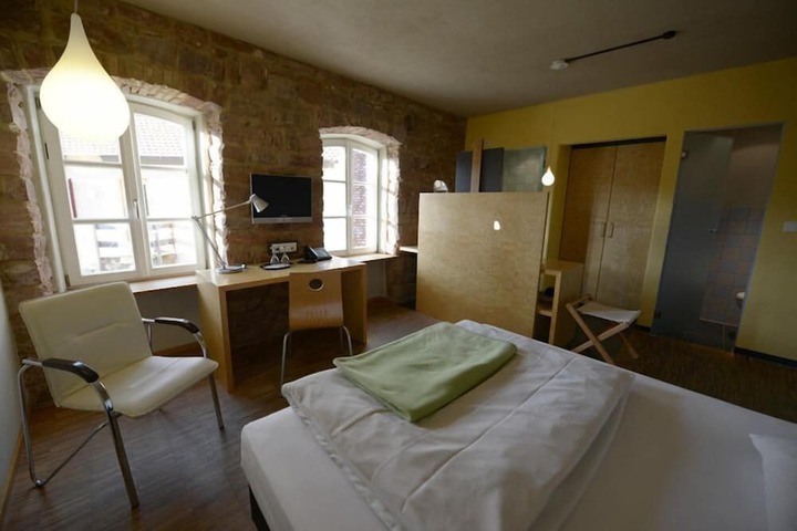 Room 8 of 58