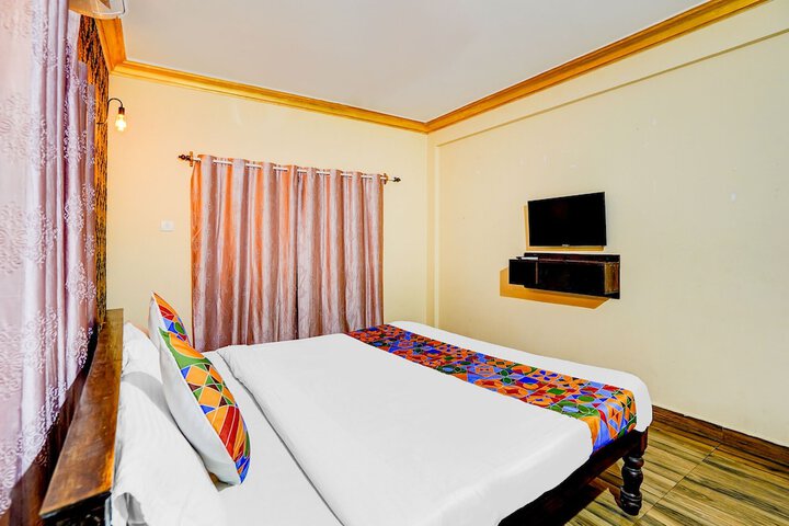 Room 15 of 28