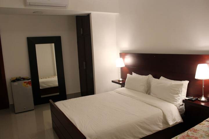 Room 3 of 44