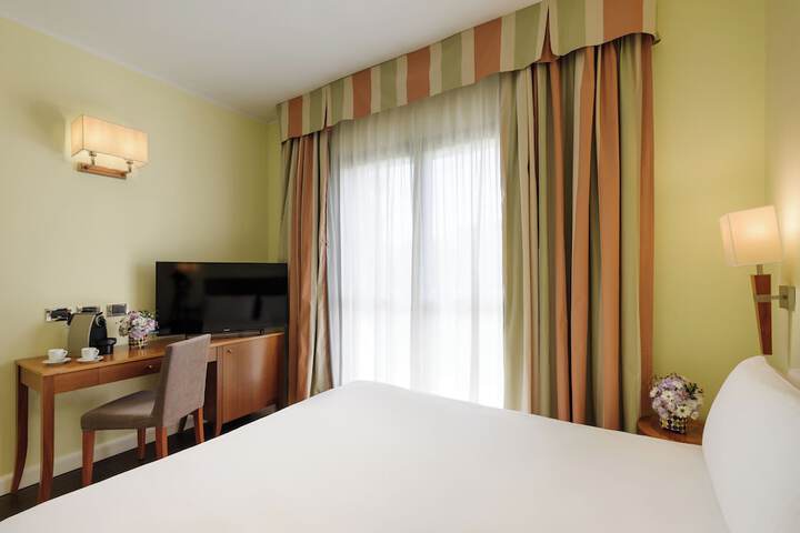 Room 21 of 132