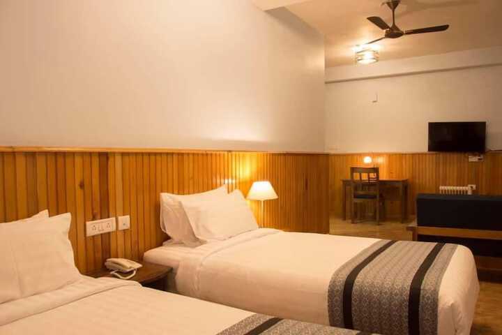 Room 2 of 15