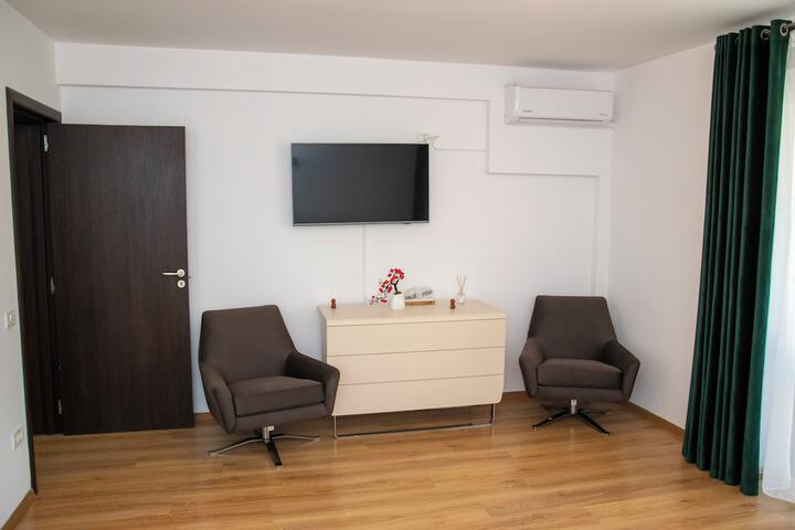 Room 12 of 31