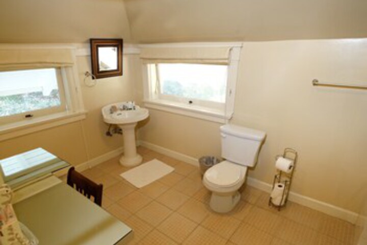 Room 190 of 252