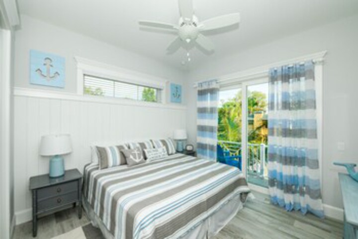 Room 18 of 25