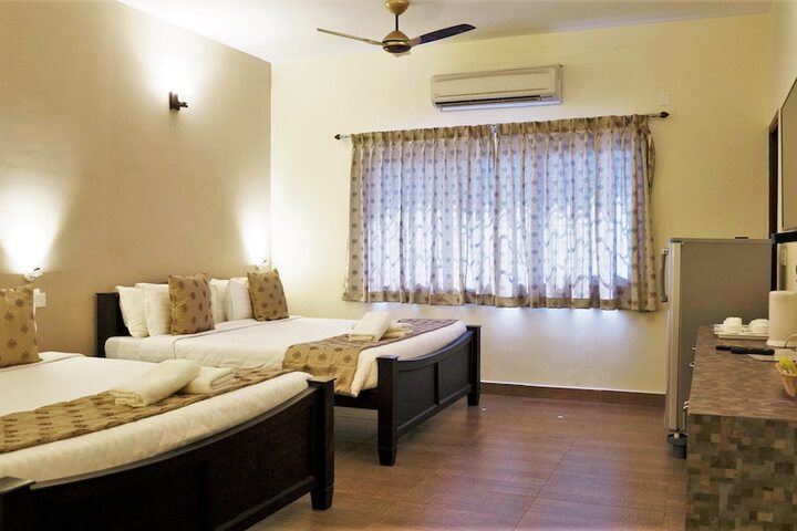 Room 5 of 18