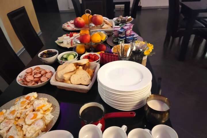 Breakfast/Coffee Service 25 of 30