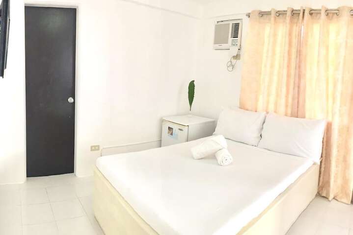 Room 11 of 42
