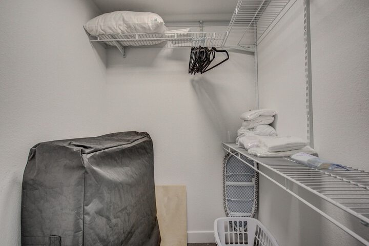 Room 2 of 30