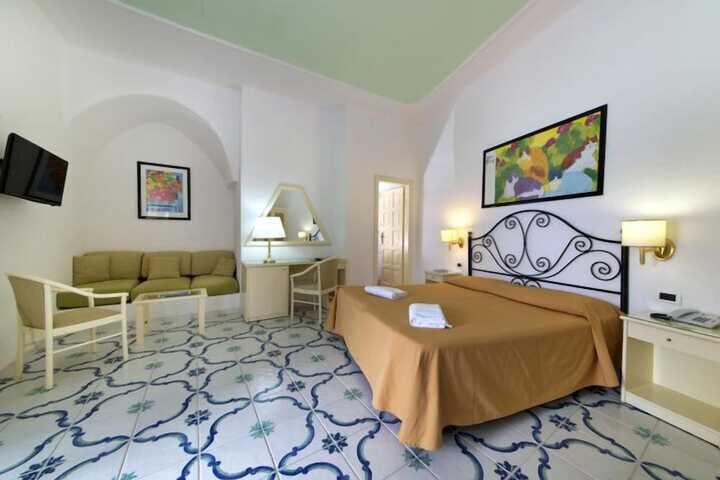 Room 21 of 60
