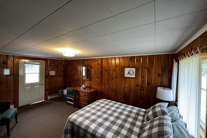 Room 11 of 64