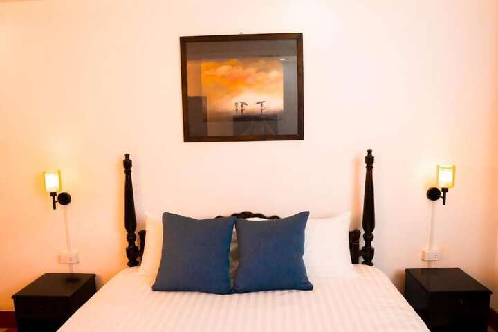 Room 26 of 47
