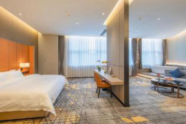 Room 19 of 21