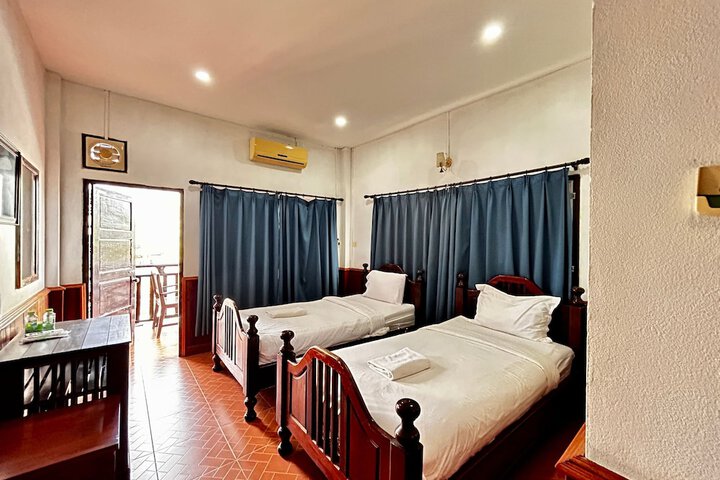 Room 28 of 61