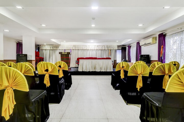 Ballroom/Hall 42 of 49
