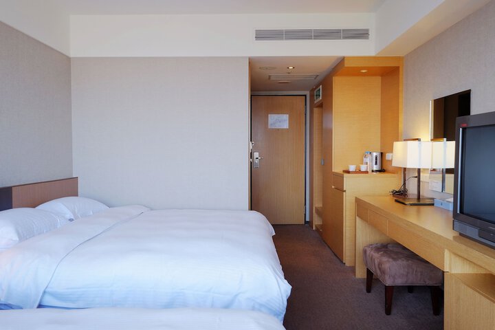 Room 14 of 60
