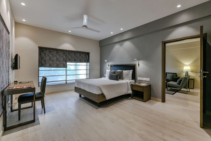 Room 17 of 49