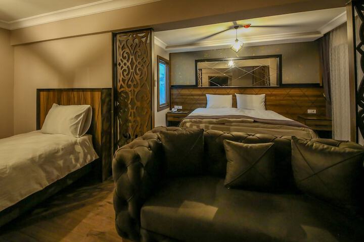 Room 14 of 48