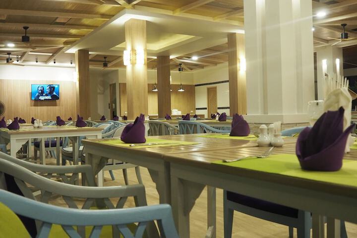 Dining 138 of 166