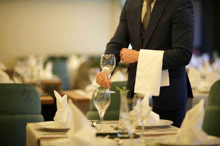 Dining 25 of 31