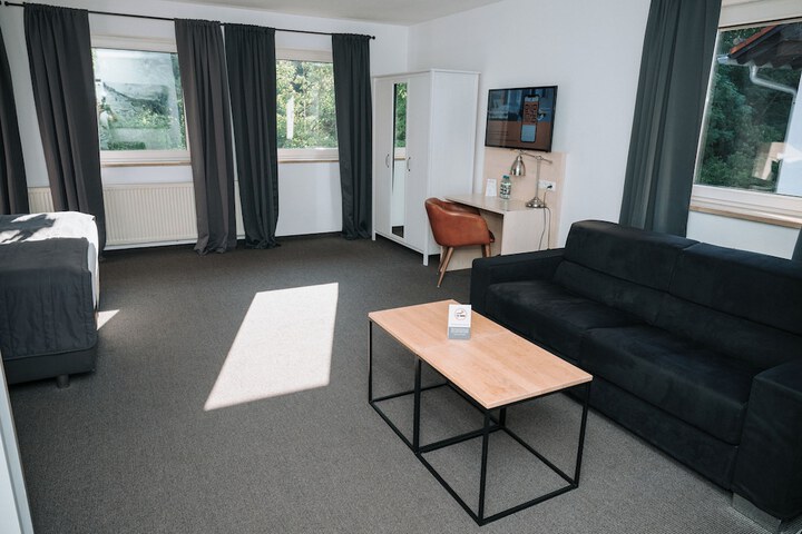 Room 28 of 63