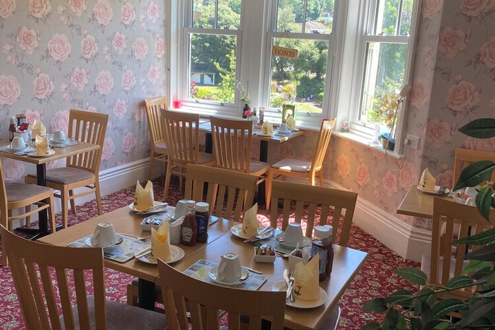 Dining 66 of 73