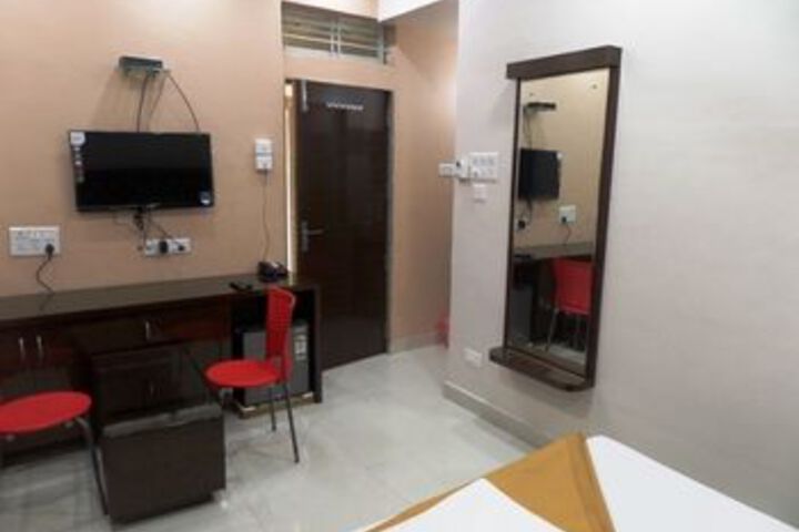 Room 16 of 26