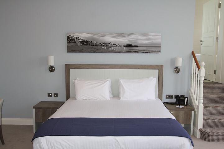 Room 6 of 59