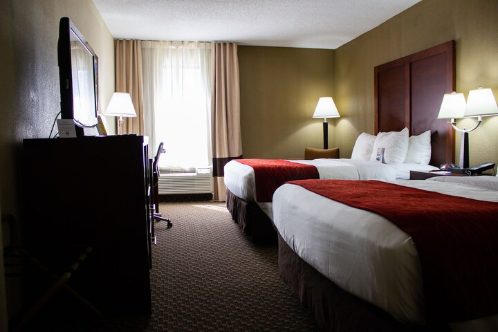 2 Queen Beds (4 of 11)