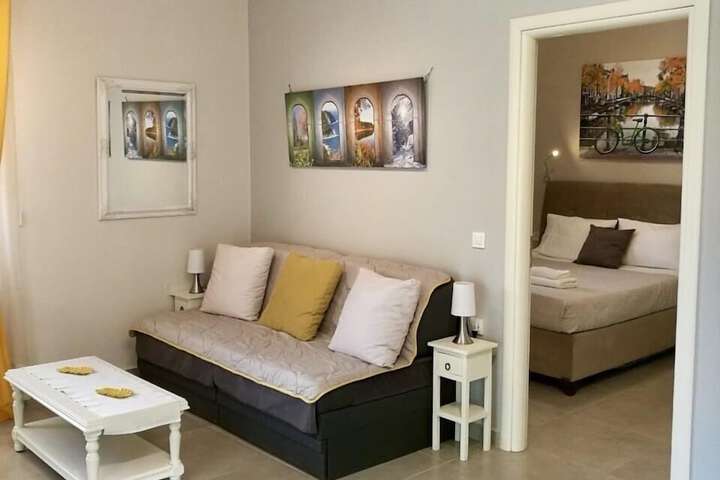 Room 48 of 104