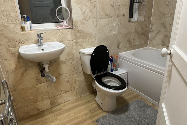 Room 2 of 19