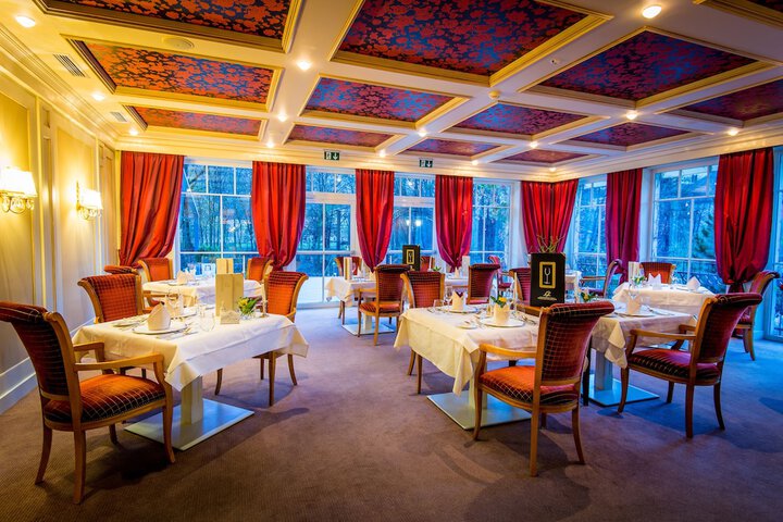 Dining 44 of 71