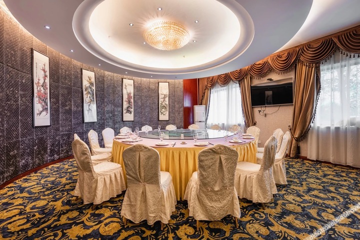 Wuyang Holiday Hotel
