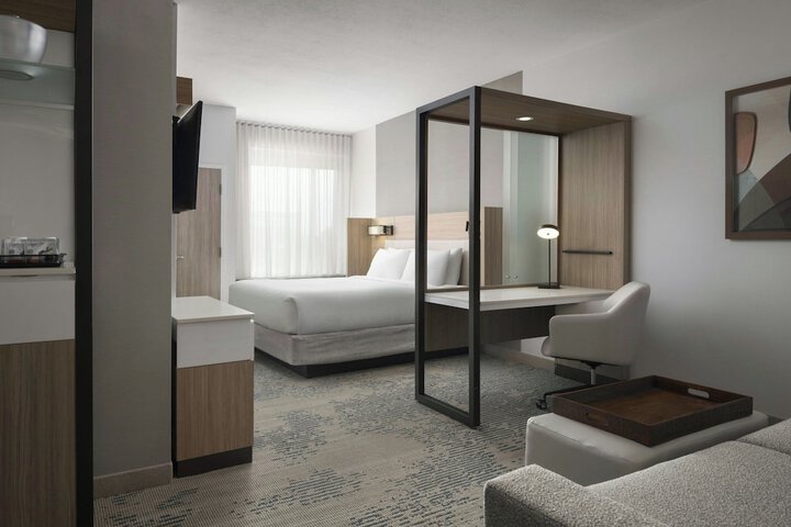Room 6 of 22
