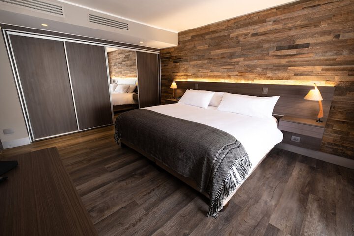 Room 18 of 53