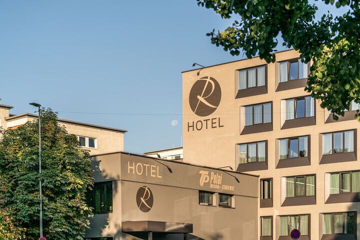 Hotel 63 of 69