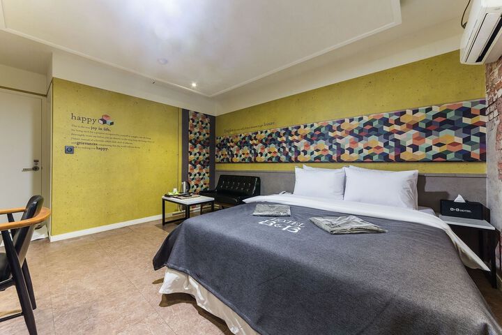 Room 19 of 57