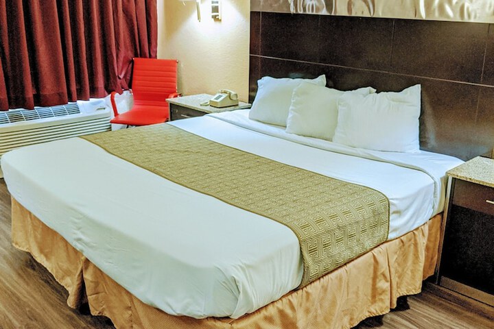 Basic Single King Bed (9 of 9)